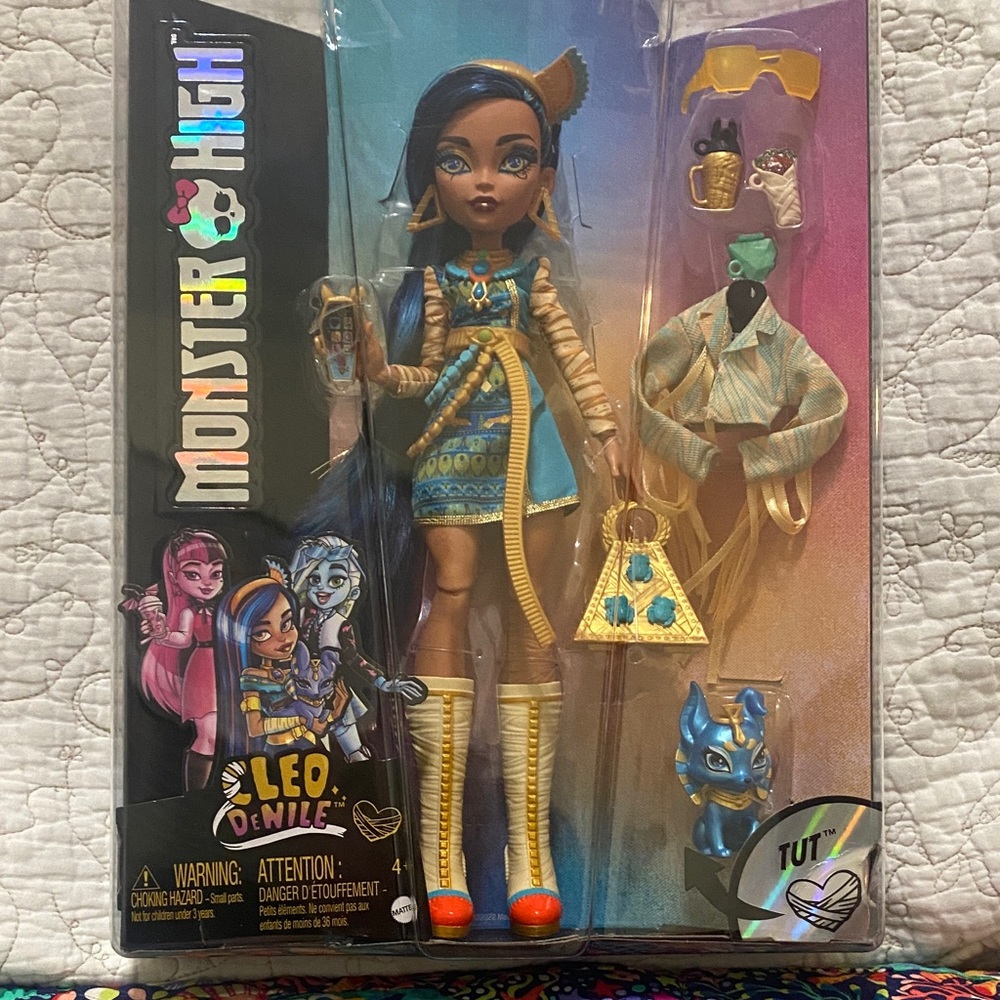 Monster High Cleo de Nile in Blue and Gold Ensemble